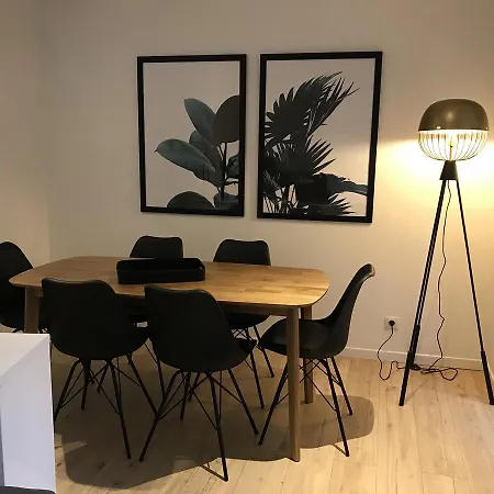 Le Patio Des Carmes